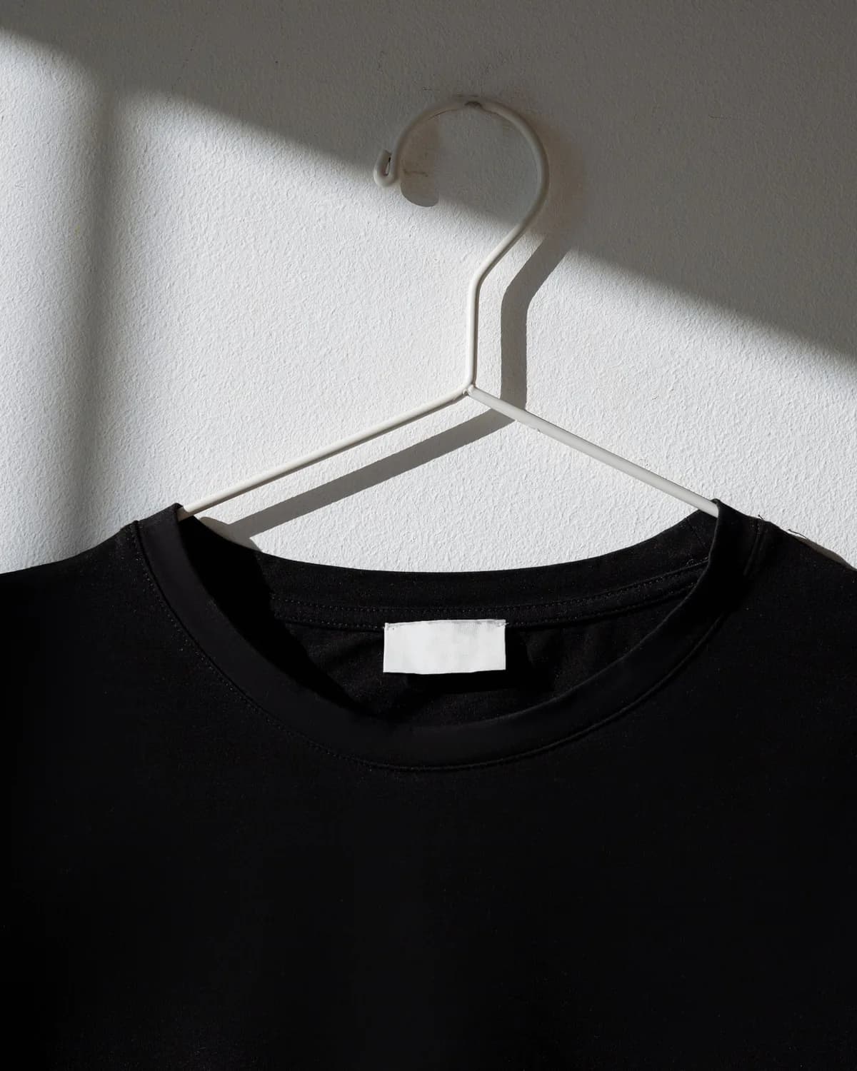 STATIC WASH TEE — washed black, detail
